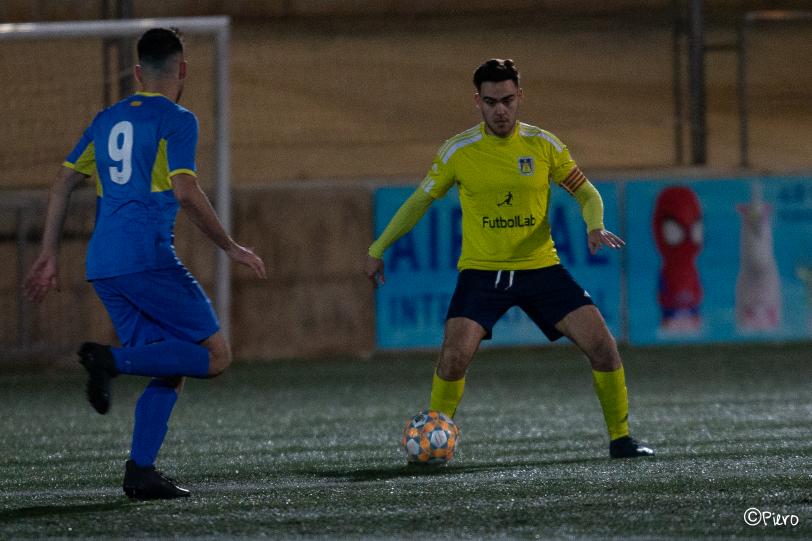 Tercera Catalana 22-23 (Grup 10). UE CASTELLDEFELS B - CE APA POBLE SEC: 2-0. 'Sumen i segueixen'