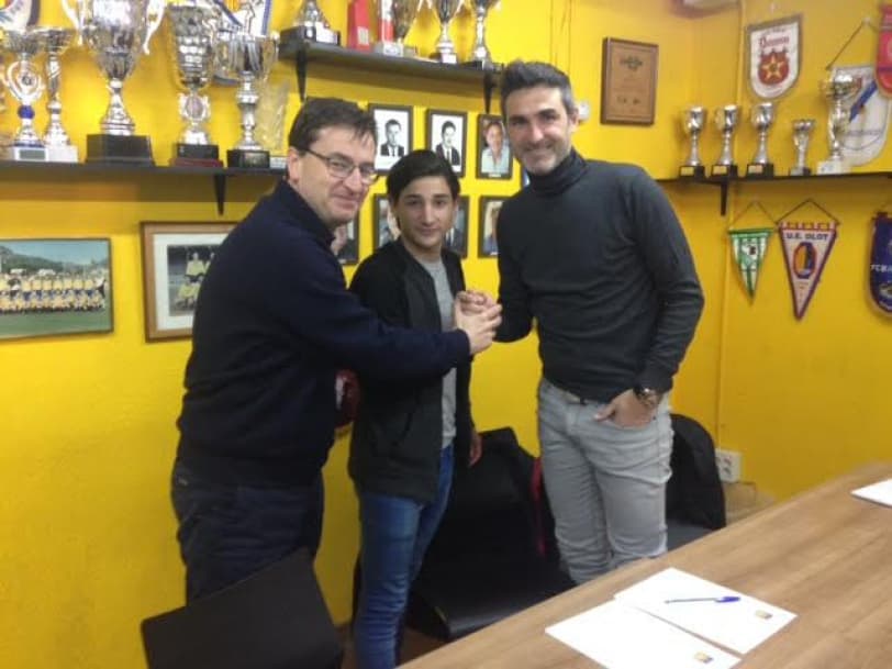 GUILLE MARÍN (Cadete A) AMPLÍA SU VINCULACIÓN CON LA UE CASTELLDEFELS