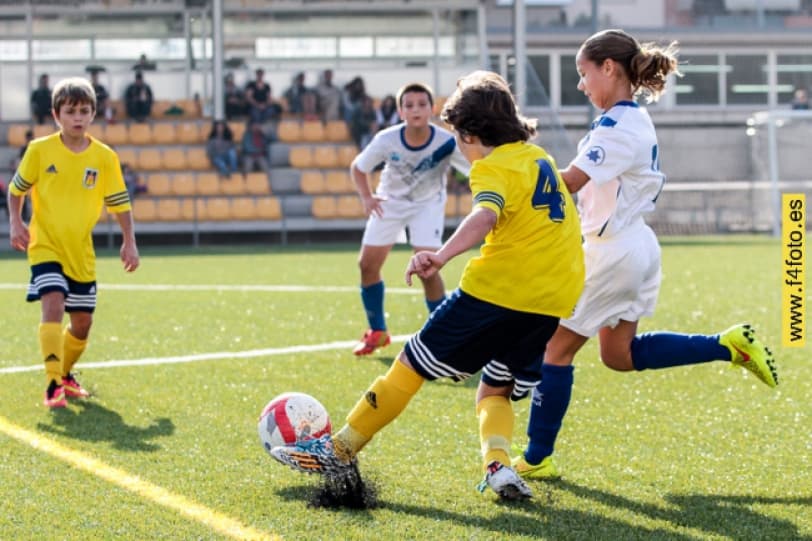 HORARIS ENTRENAMENT FUTBOL BASE UE CASTELLDEFELS 15-16