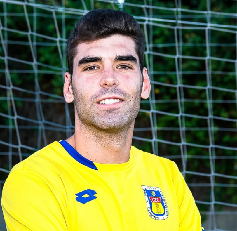 ÁLEX PEÑAS DEBUTA CON LA UE CASTELLDEFELS EN TERCERA DIVISIÓ