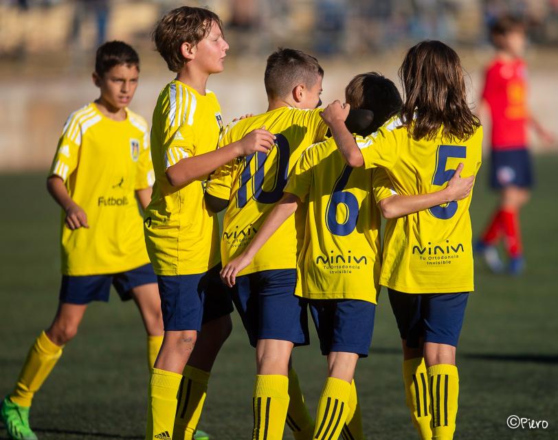 TEMPORADA HISTÒRICA AL FUTBOL 7 UE CASTELLDEFELS: EN LA 23-24 TINDREM 4 PREFERENTS
