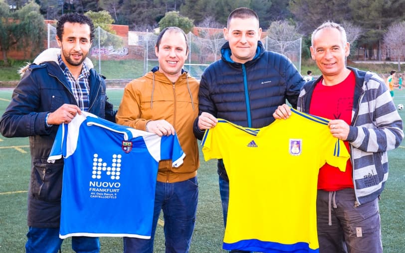 ABSOLUTA CORDIALITAT EN LA TROBADA DE CAPITANS I TÈCNICS PRÈVIA AL DERBI