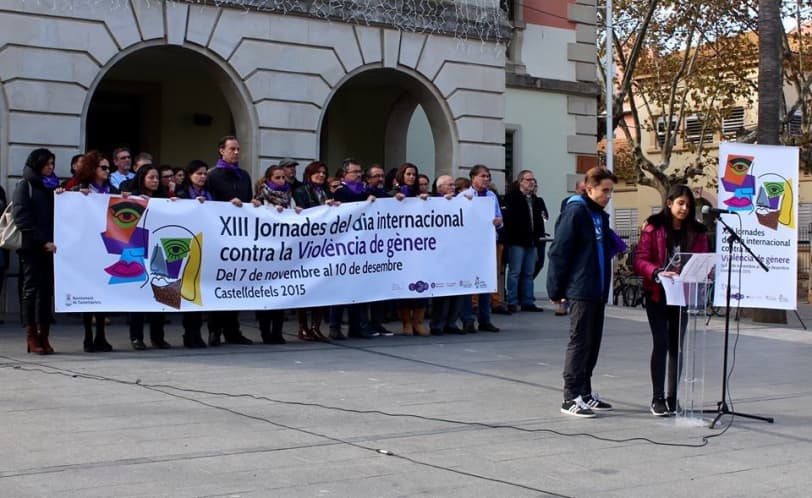 LA UE CASTELLDEFELS SE SUMA AL DÍA INTERNACIONAL POR LA ERRADICACIÓN DE LA VIOLENCIA CONTRA LAS MUJERES EN CASTELLDEFELS