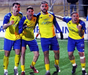 Lliga Elit 25-26. Jornada 14. UE CASTELLDEFELS - AE PRAT: 2-1. Gran remuntada per a seguir en ratxa