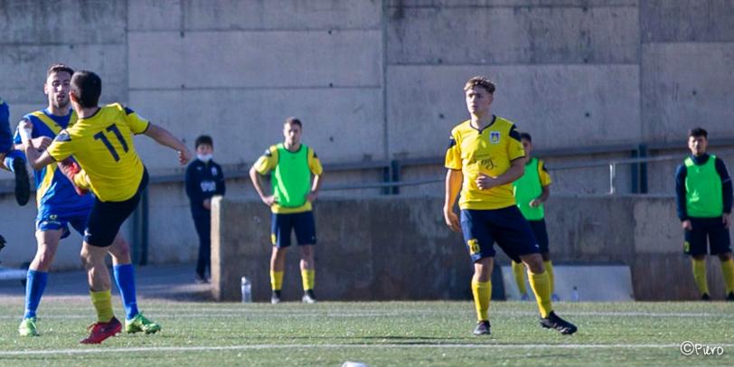 MARIO GERBOLÉS (Castelldefels B) DEBUTA AMB EL PRIMER EQUIP