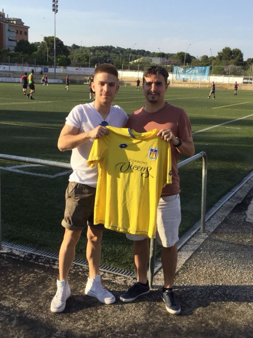 EL NOU CASTELLDEFELS B 18-19 VA 'PRENENT FORMA'