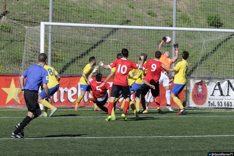 Tercera Divisió. Jornada 14. FC SANTBOIÀ - UE CASTELLDEFELS: 1-0. Partit gris i derrota
