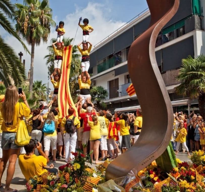LA UE CASTELLDEFELS, PRESENTS ALS ACTES INSTITUCIONALS DE LA DIADA A LA NOSTRA CIUTAT