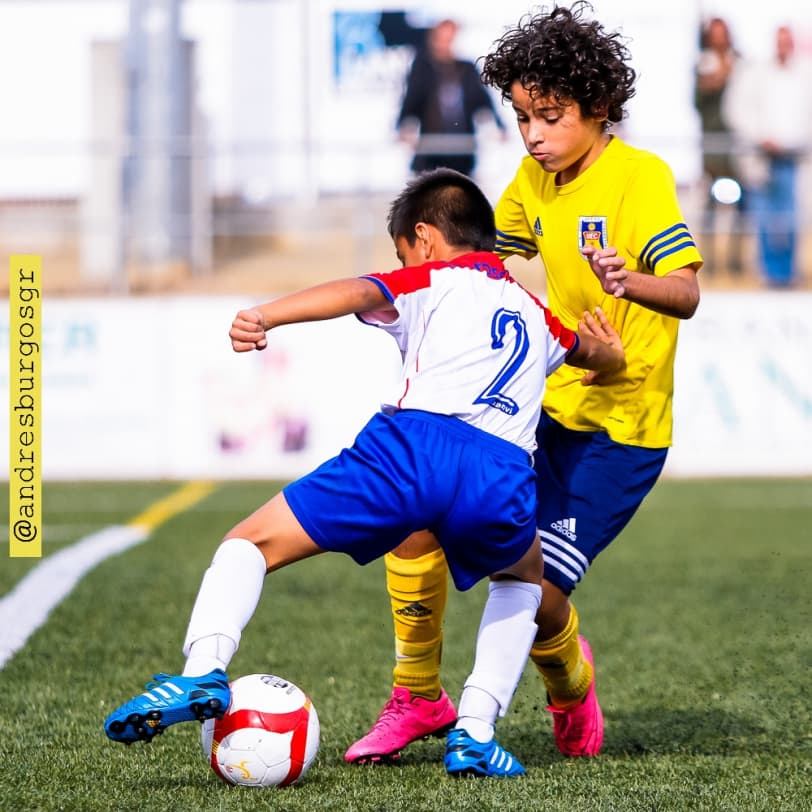 CRÒNIQUES FUTBOL BASE #Preferent. L'Aleví A perd contra un potent CE L'Hospitalet (1-5); Triomf de prestigi del Cadet A contra el CE Sabadell (2-0)