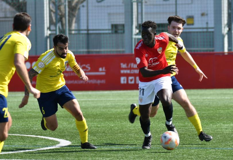 Tercera #RFEF 22-23 (Grup 5). CF POBLA MAFUMET - UE CASTELLDEFELS: 1-1. Bona versió groga i punt més que merescut