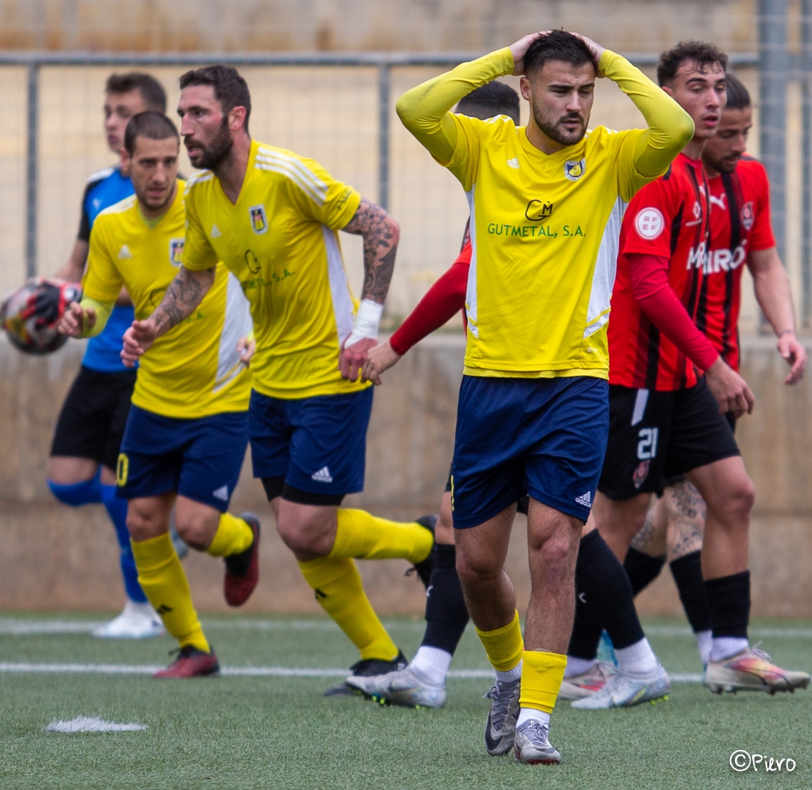 Tercera #RFEF5 23-24. Jornada 26. UE CASTELLDEFELS - REUS FC REDDIS: 0-0. Punt agredolç per manca de punteria
