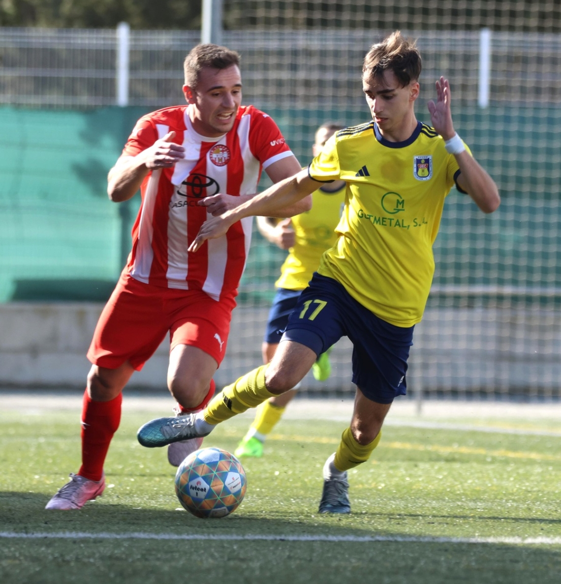 Lliga Elit 24-25. Jornada 16. UE CASTELLDEFELS - UE VIC: 0-2. Massa líder