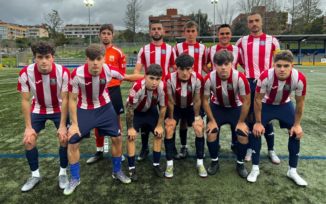 Tercera Catalana 25-26 (Grup 11). CD FONTSANTA-FATJÓ - UE CASTELLDEFELS B: 2-1. Ajustada derrota al camp del segon