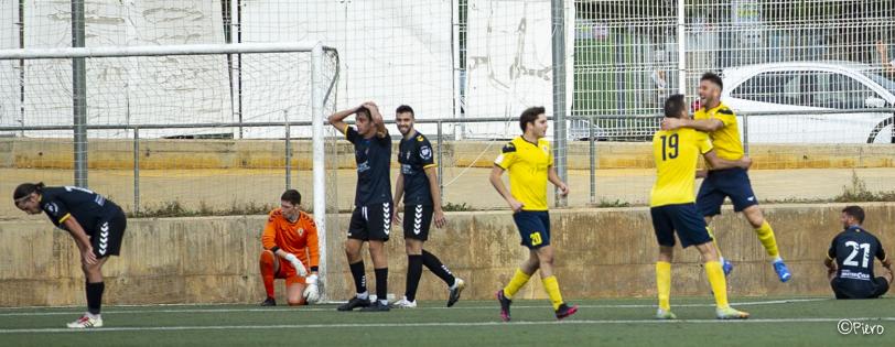 Tercera #RFEF 21-22 (Grup 5). Jornada 11. UE CASTELLDEFELS - EE GUINEUETA: 2-2. Punt 'in extremis'