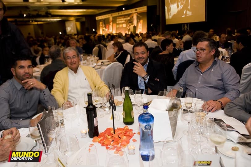 LA UE CASTELLDEFELS, PREMIADA A LA 'NIT DELS CAMPIONS 2016' (Mundo Deportivo)