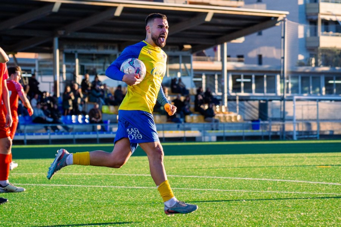 Lliga Elit 25-26. UE CASTELLDEFELS - FC MARTINENC: 1-1. 'Abonats als empats a 1'