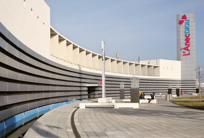 SÁBADO 5 DE MARZO, 'STAND' DE LA UE CASTELLDEFELS EN EL CENTRE COMERCIAL L'ÀNEC BLAU