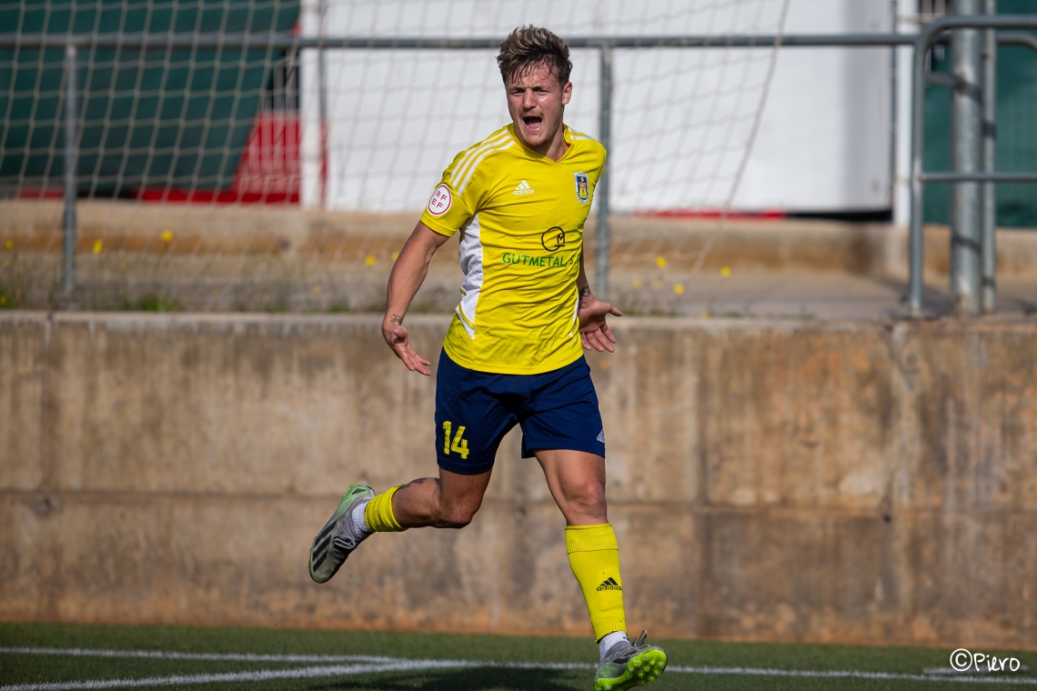 Tercera #RFEF5 23-24. Jornada 10. UE CASTELLDEFELS - UE TONA: 2-1.Gran remuntada per a sumar tres punts d'or