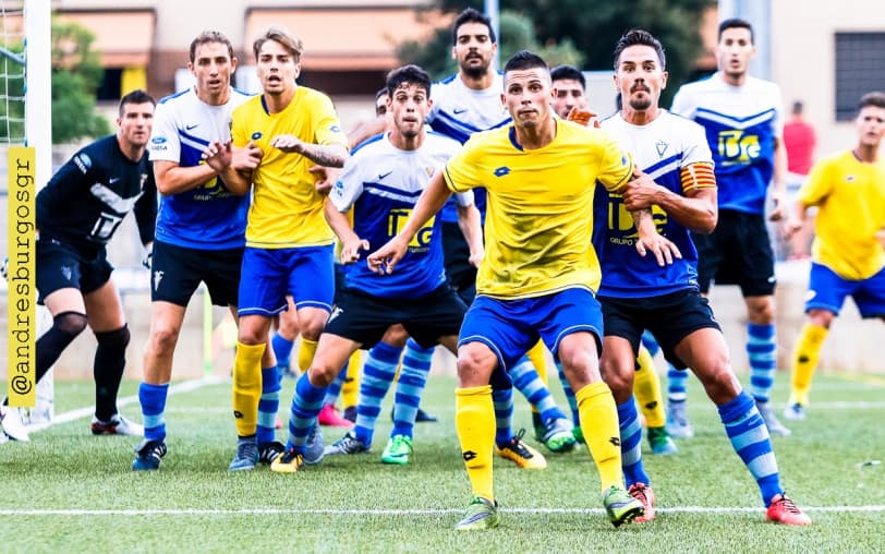 Primera ronda Copa Catalunya Absoluta 16-17. UE CASTELLDEFELS - CF BADALONA: 0-2. El Badalona resol en 4 minuts davant un bon Castelldefels