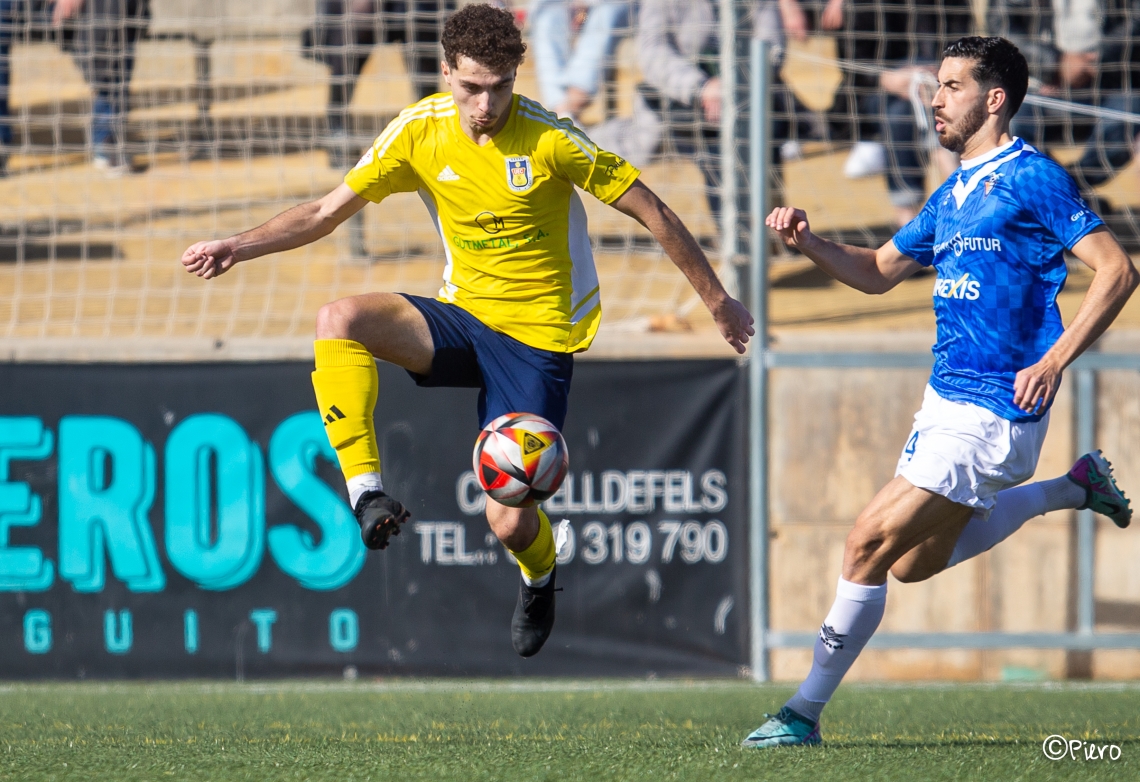 Tercera #RFEF5 23-24. UE CASTELLDEFELS - CF BADALONA: 1-2. Primera derrota de la segona volta