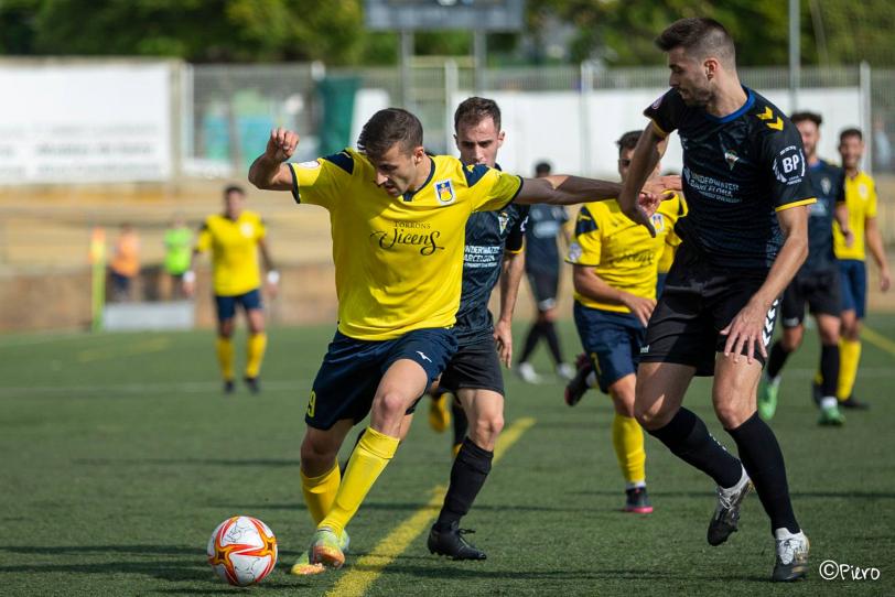 Tercera #RFEF 21-22 (Grup 5). Prèvia Jornada 28. EE GUINEUETA - UE CASTELLDEFELS (diumenge 20 de març; 12:30h; Camp de Futbol CEM La Guineueta);