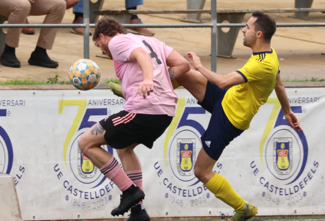 Lliga Elit 24-25. Jornada 20. UE CASTELLDEFELS - AEC MANLLEU: 3-1. Gran remuntada després del descans